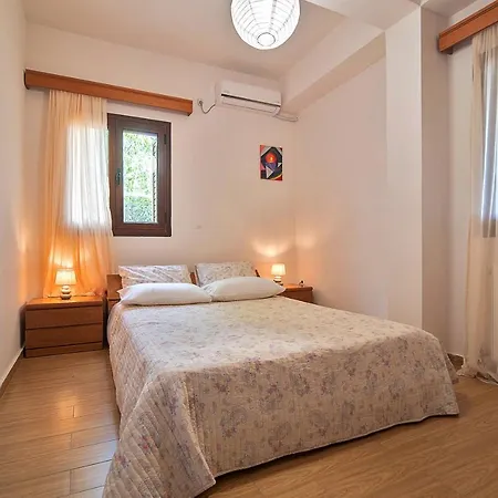 Anna's Hideaway Apartment *