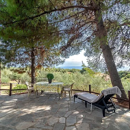 Anna's Hideaway Petalidi